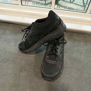 New Balance Men’s Sneakers Size 11.5 Black Athletic Shoes